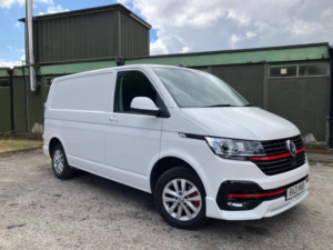 2021 Volkswagen Transporter 2.0 Tdi T30 Highline Fwd Swb Euro 6 (s/s) 5dr in White — image 3