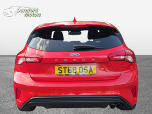 2018 Ford Focus 1.0 T Ecoboost St-Line in Red — image 5