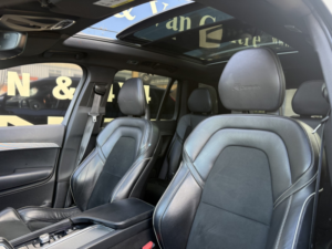 2019 Volvo Xc90 2.0 Plus Dark B5 (235 Hp) in Black — image 3