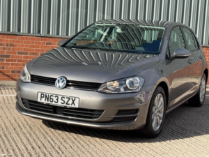 2013 Volkswagen Golf 2.0 Tdi Bluemotion Tech Se Euro 5 (s/s) 5dr in Grey — image 5