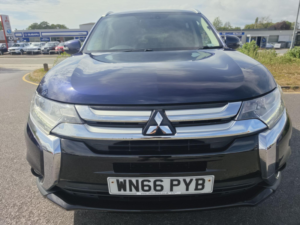 2016 Mitsubishi Outlander 2.2 Di-D Gx3 Auto 4WD Euro 6 5dr in Blue — image 2