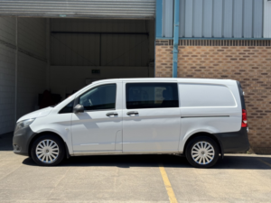 2017 Mercedes-Benz Vito 2.1 114 Cdi Bluetec Crew Van Rwd L2 Euro 6 (s/s) 5dr (lwb) in White — image 5