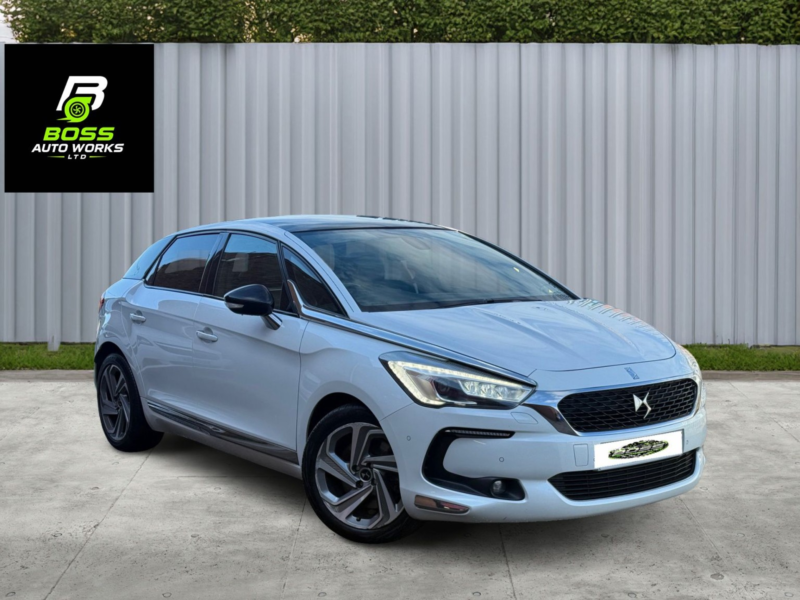 2016 Ds Automobiles Ds 5 2.0 Bluehdi Prestige in White — image 1