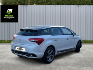 2016 Ds Automobiles Ds 5 2.0 Bluehdi Prestige in White — image 3