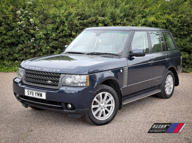 2011 Land Rover Range Rover 4.4 Td V8 Vogue in Blue — image 1