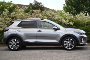 2024 Kia Stonic 1.0 T-Gdi Mhev 3 SUV 5dr Petrol Hybrid Manual Euro 6 (s/s) (98 Bhp) in Grey — image 2