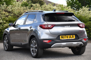 2024 Kia Stonic 1.0 T-Gdi Mhev 3 SUV 5dr Petrol Hybrid Manual Euro 6 (s/s) (98 Bhp) in Grey — image 3