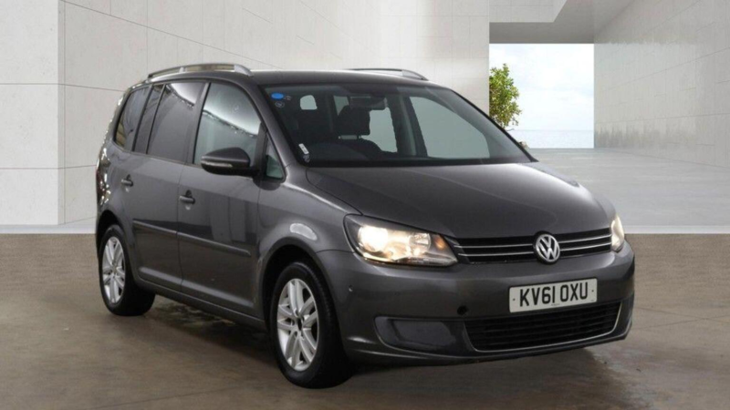 2011 Volkswagen Touran 2.0 Tdi Se DSG Euro 5 5dr in Grey — image 1