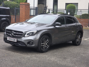 2019 Mercedes-Benz Gla 1.6 Gla180 Urban Edition SUV 5dr Petrol 7g-Dct Euro 6 (s/s) (122 Ps) in Grey — image 4