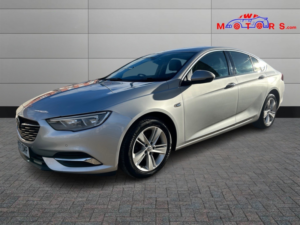 2017 Vauxhall Insignia 1.6 Turbo D Ecotec Blueinjection Tech Line Nav in Silver — image 3