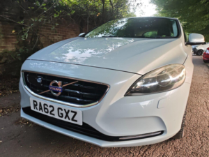 2013 Volvo V40 1.6 T4 Se Lux Nav Powershift Euro 5 (s/s) 5dr in Blue — image 3
