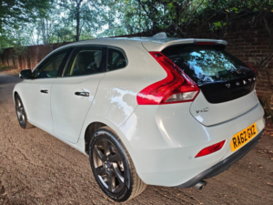 2013 Volvo V40 1.6 T4 Se Lux Nav Powershift Euro 5 (s/s) 5dr in Blue — image 4