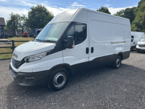 2020 Iveco Daily 2.3 D Hpi 14v 35s 3520 in White — image 2