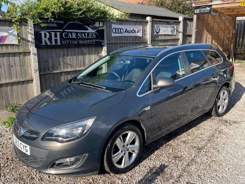 2013 Vauxhall Astra 2.0 Cdti Sri Sports Tourer Auto Euro 5 5dr in Grey — image 1