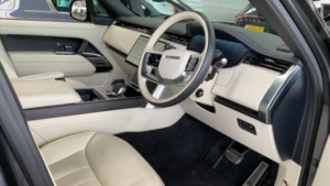 2024 Land Rover Range Rover 3.0 P460e 38.2kwh Autobiography Auto 4WD Euro 6 (s/s) 5dr in Grey — image 3