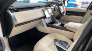 2024 Land Rover Range Rover 3.0 P460e 38.2kwh Autobiography Auto 4WD Euro 6 (s/s) 5dr in Grey — image 4