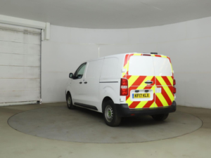 2017 Peugeot Expert 2.0 Bluehdi 1400 Professional Standard Panel Van Mwb Euro 6 (s/s) 6dr in White — image 3