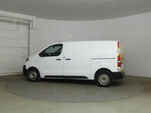 2017 Peugeot Expert 2.0 Bluehdi 1400 Professional Standard Panel Van Mwb Euro 6 (s/s) 6dr in White — image 4