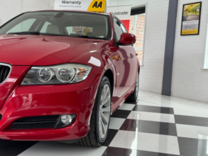 2010 BMW 3 Series 2.0 318i Se Business Edition Euro 5 4dr in Red — image 5
