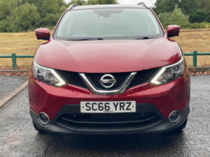 2017 Nissan Qashqai 1.2 Dig-T Tekna 2WD Euro 6 (s/s) 5dr in Red — image 2