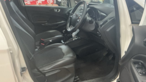 2016 Ford Ecosport 1.0 T Ecoboost Titanium White 5dr 8 Stamps in White — image 5