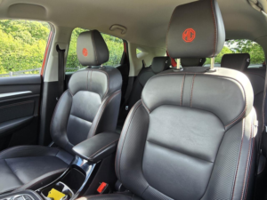 2023 MG MG Zs 1.0 T-Gdi Exclusive SUV 5dr Petrol Auto Euro 6 (111 Ps) in Red — image 3