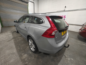 2013 Volvo V60 2.0 D4 Se in Silver — image 5
