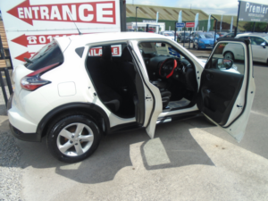 2015 Nissan Juke 1.6 Visia SUV 5dr Petrol Manual Euro 5 (94 Ps) in White — image 6