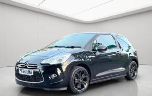 2015 Citroen Ds3 1.6 Vti Dstyle Auto Euro 5 3dr in Black — image 3