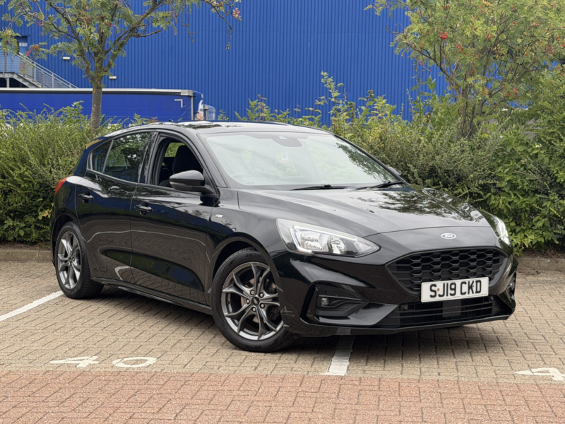 2019 Ford Focus 1.0 T Ecoboost St-Line in Black — image 1