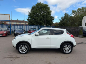 2012 Nissan Juke 1.6 Acenta Premium Euro 5 (s/s) 5dr in White — image 4