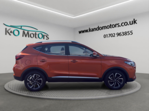 2022 MG MG Zs 1.0 T-Gdi Exclusive Auto Euro 6 5dr in Orange — image 3