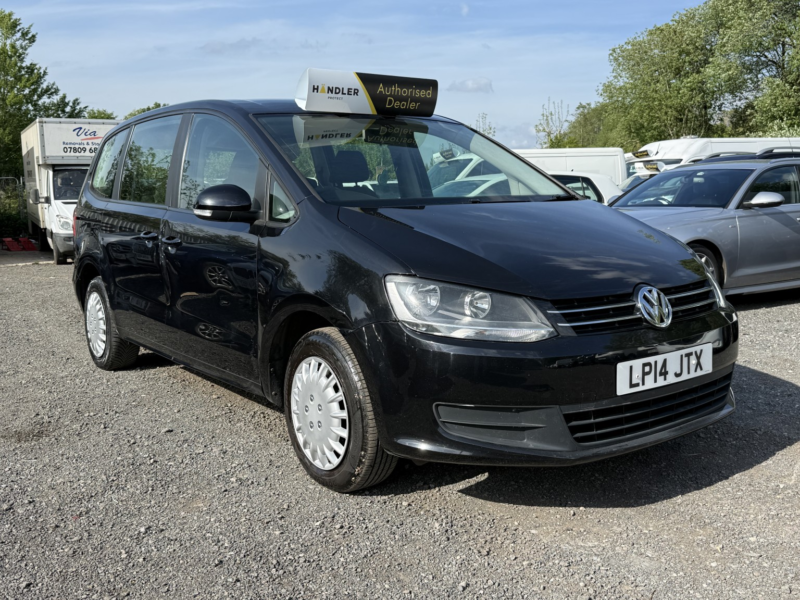 2014 Volkswagen Sharan 2.0 Tdi Bluemotion Tech S in Black — image 1