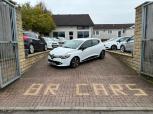 2015 Renault Clio 1.5 Dci Dynamique S Nav Auto Euro 6 5dr in White — image 3
