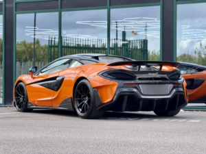 2020 Mclaren 600lt 3.8 T V8 in Orange — image 2