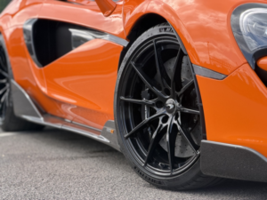 2020 Mclaren 600lt 3.8 T V8 in Orange — image 4