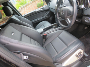2010 Mercedes-Benz M Class 6.3 Ml63 V8 Amg in Black — image 3