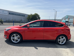 2015 Ford Focus 1.0 T Ecoboost Zetec in Red — image 2
