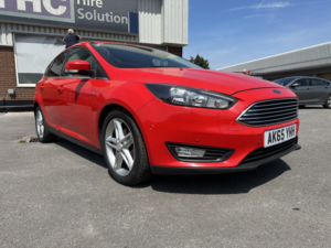 2015 Ford Focus 1.0 T Ecoboost Zetec in Red — image 3