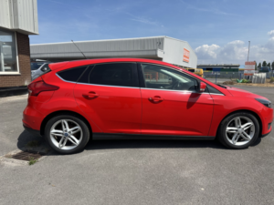 2015 Ford Focus 1.0 T Ecoboost Zetec in Red — image 5
