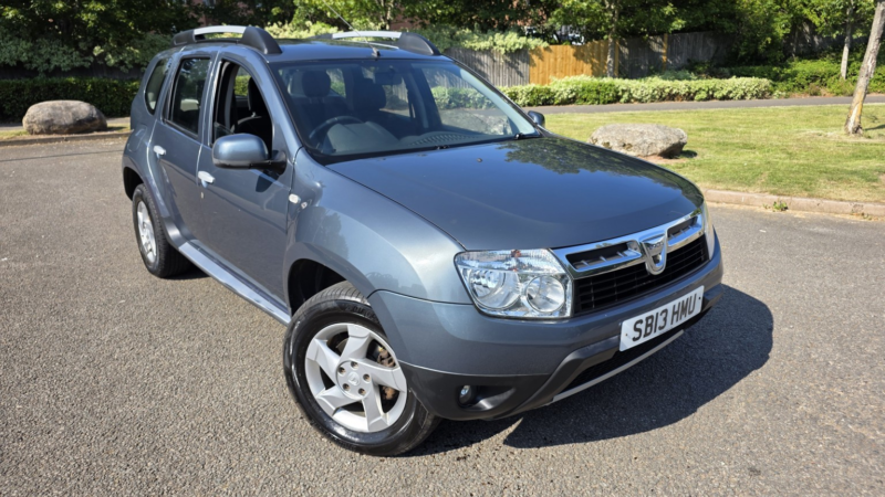 2013 Dacia Duster 1.5 Dci Laureate in Grey — image 1