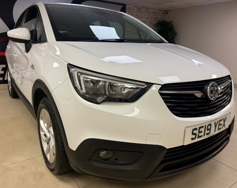 2019 Vauxhall Crossland X 1.2 Se SUV 5dr Petrol Manual Euro 6 (83 Ps) in White — image 1