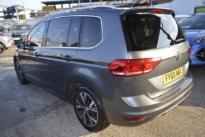 2019 Volkswagen Touran 1.5 Tsi Evo Sel in Grey — image 4