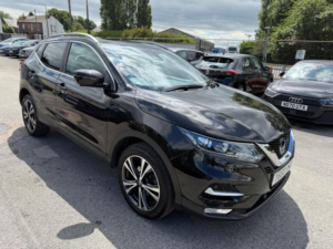 2019 Nissan Qashqai 1.3 Dig-T N-Connecta Euro 6 (s/s) 5dr in Black — image 6