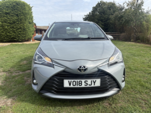 2018 Toyota Yaris 1.5 Vvt-I Icon in Grey — image 2