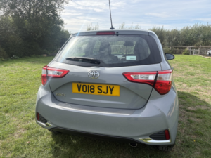 2018 Toyota Yaris 1.5 Vvt-I Icon in Grey — image 6
