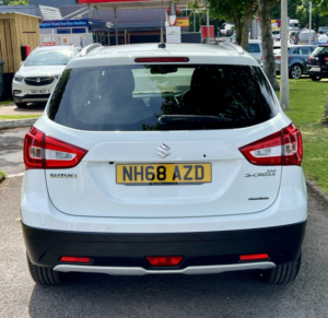 2019 Suzuki Sx4 S-Cross 1.0 Boosterjet Sz-T in White — image 6