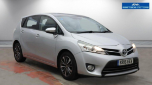 2016 Toyota Verso 1.6 D-4d Design Euro 6 (s/s) 5dr (7 Seat) in Silver — image 2