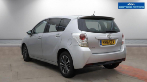 2016 Toyota Verso 1.6 D-4d Design Euro 6 (s/s) 5dr (7 Seat) in Silver — image 4