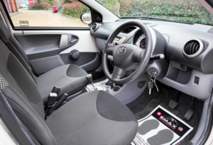 2012 Toyota Aygo 1.0 Vvt-I Ice Multimode Euro 5 5dr in White — image 3